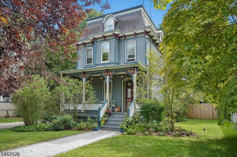 46 Monroe Pl