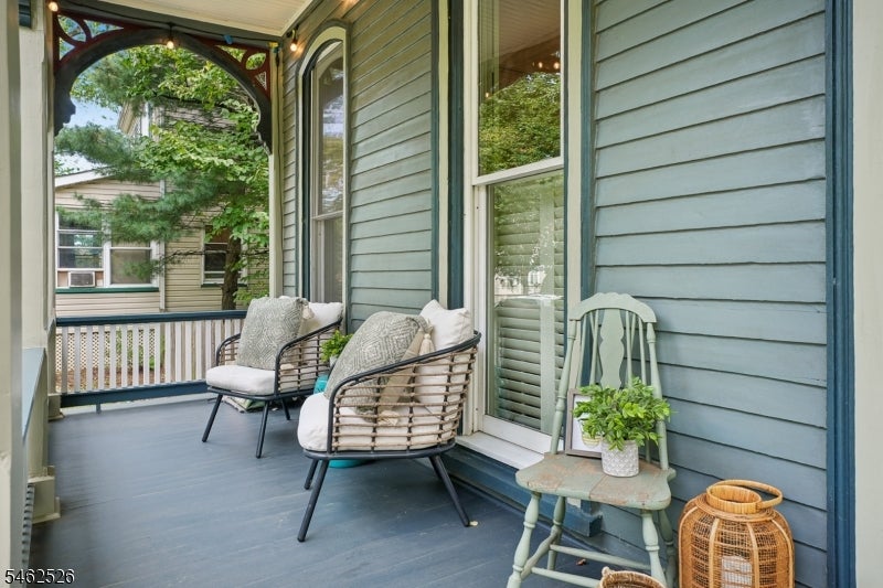 46 Monroe Pl