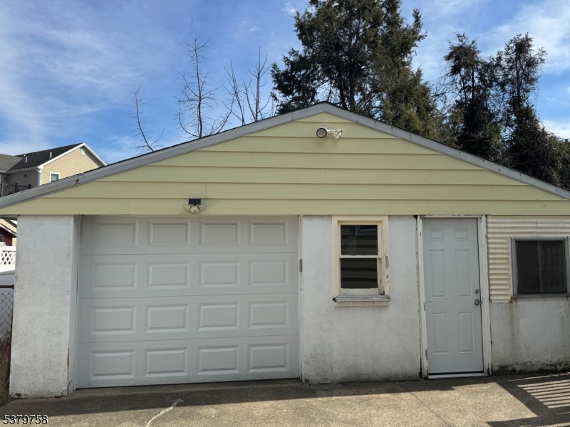 18 Filippone Way