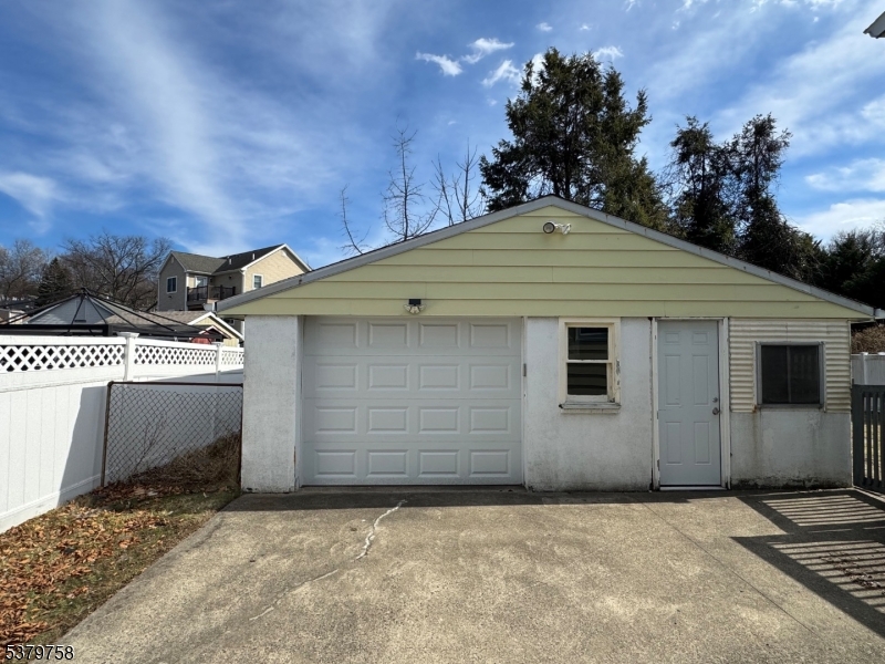18 Filippone Way