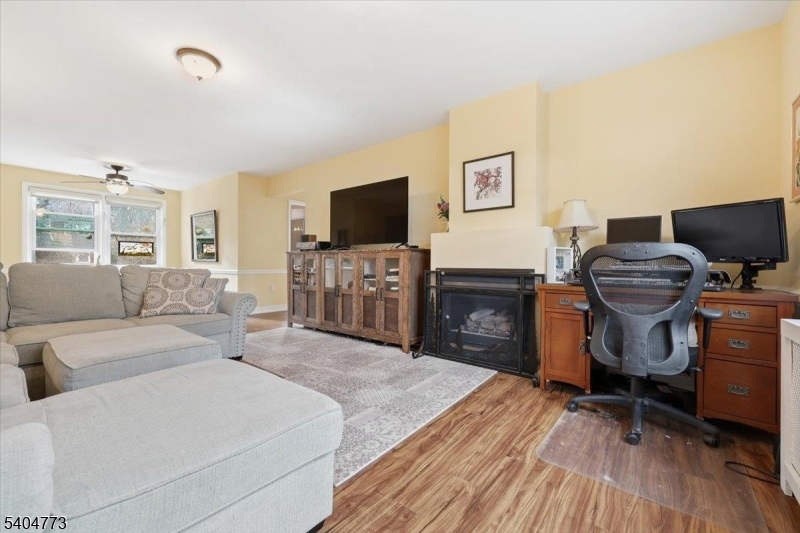 349 Bloomfield Ave 117