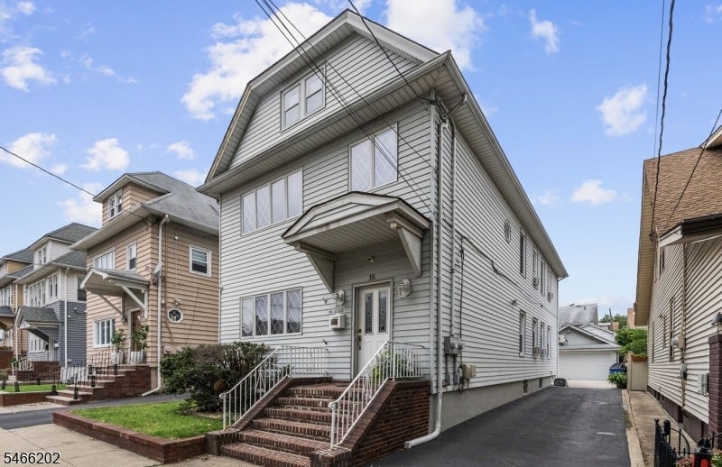 16 Washington Ave