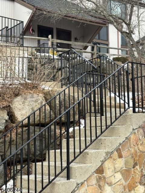 11196 Dell Pl Stanhope Boro NJ 07874