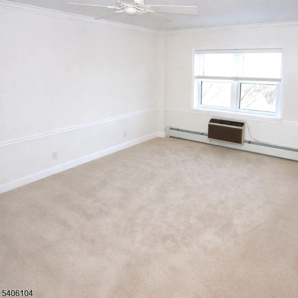 18 Springfield Ave 4E