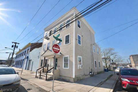 83 Jay St Newark City NJ 07103