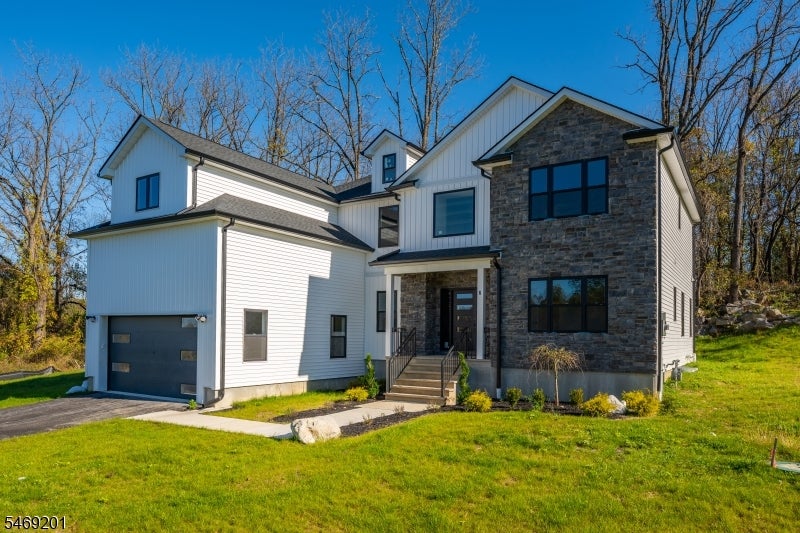6 Ruby Ct