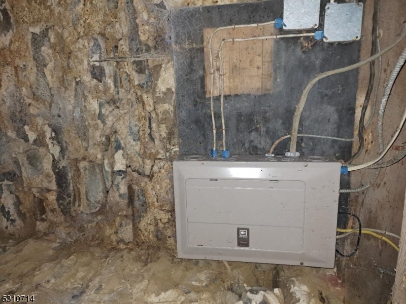 668 SO Main Street 1