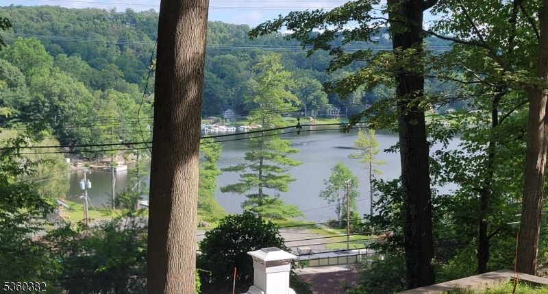 531 East Shore Trl