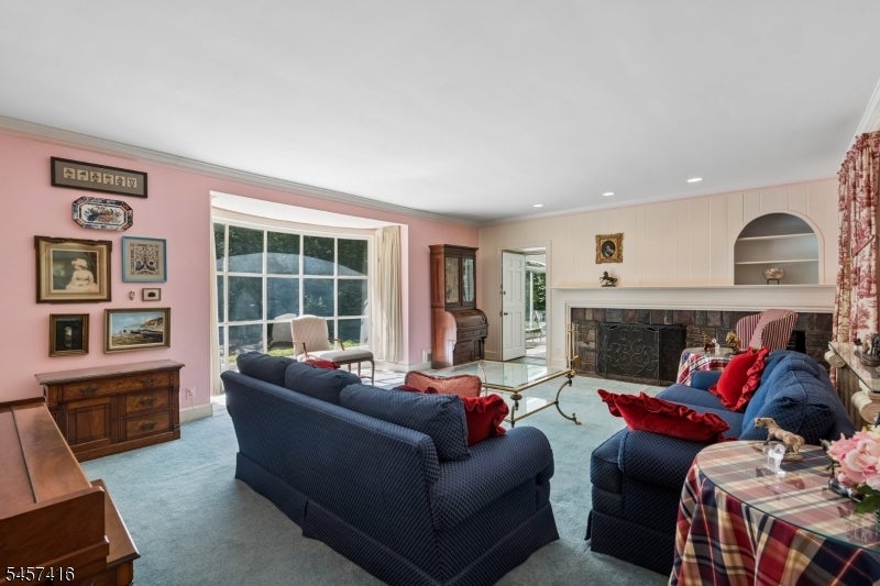 300 Oak Ridge Ave