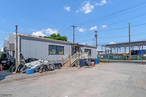 216-224 S 1St St Elizabeth City NJ 07206