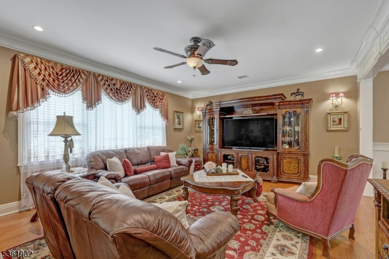 143 Maple Ave