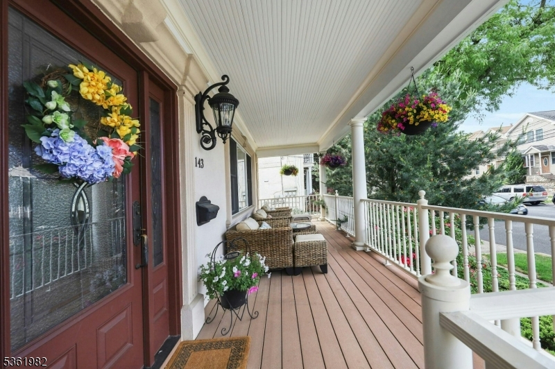 143 Maple Ave