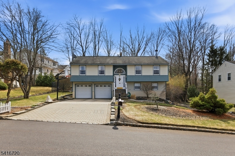 4 Shelley Ct