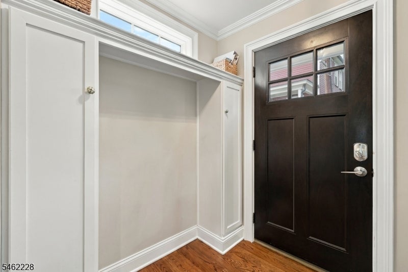 14 Catherine Ln