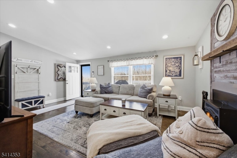 66 Ridgeway Ave