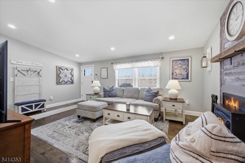 66 Ridgeway Ave