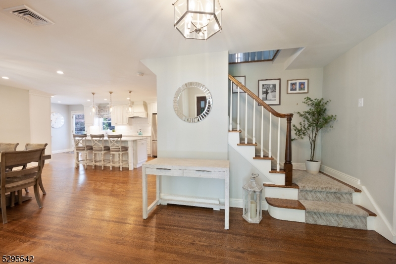 18 Marguerite Ln