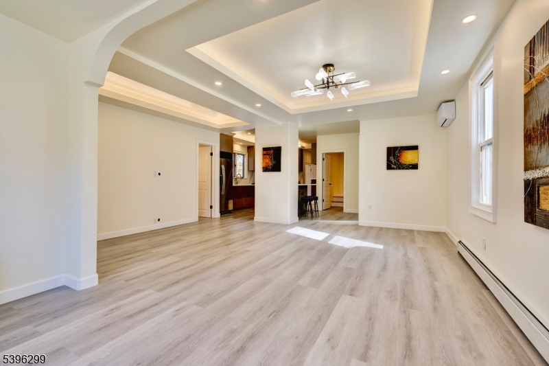 58 Zeliff Ave