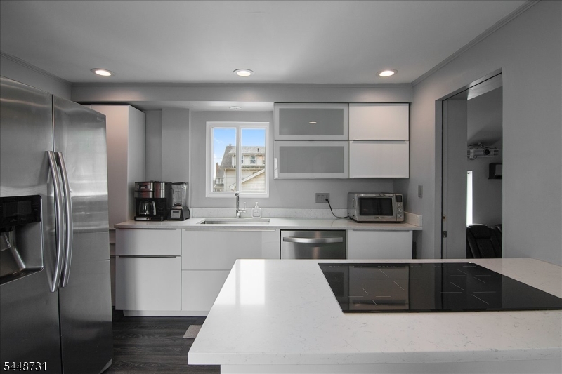 12 Nutwold Ave