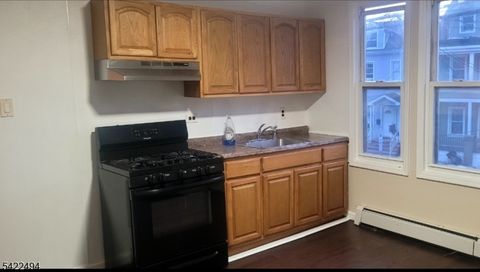 517 E.18th St Paterson City NJ 07514