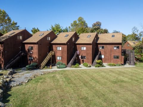 20 Augusta Dr 1 Vernon Twp. NJ 07462