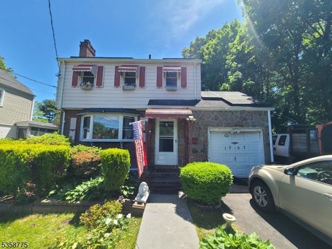 1067 Julia St Teaneck Twp. NJ 07666