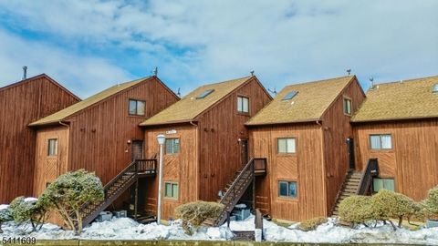 1 Onuma Ct Vernon Twp. NJ 07462