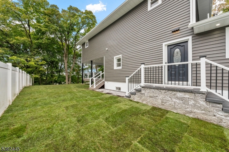 55 Hugo Ave