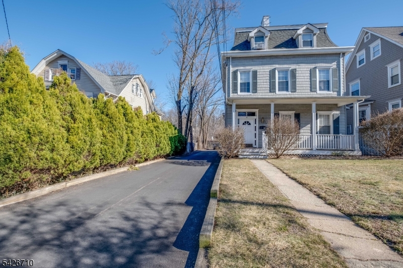 47 Ridgedale Ave
