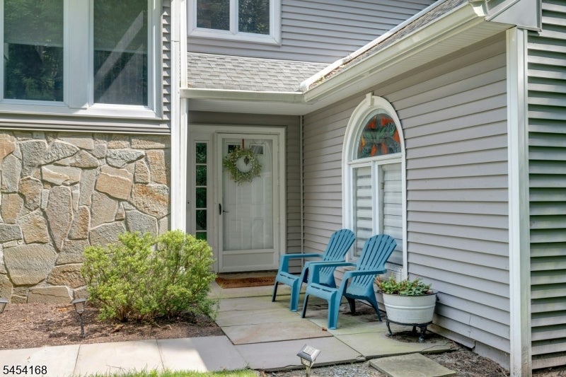 21 Braemar Dr