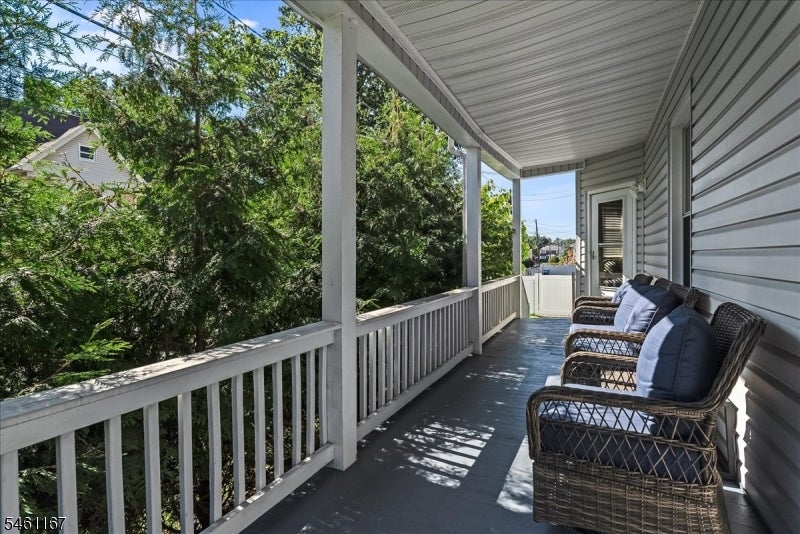 68 Tenafly Rd