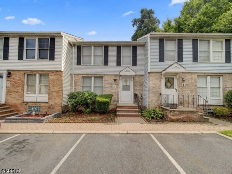 71 Ridge St