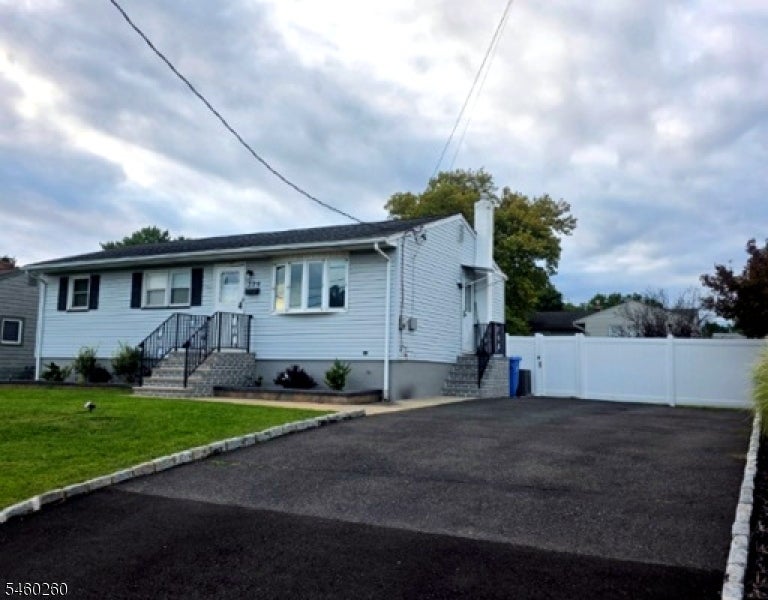 324 Evans Ave