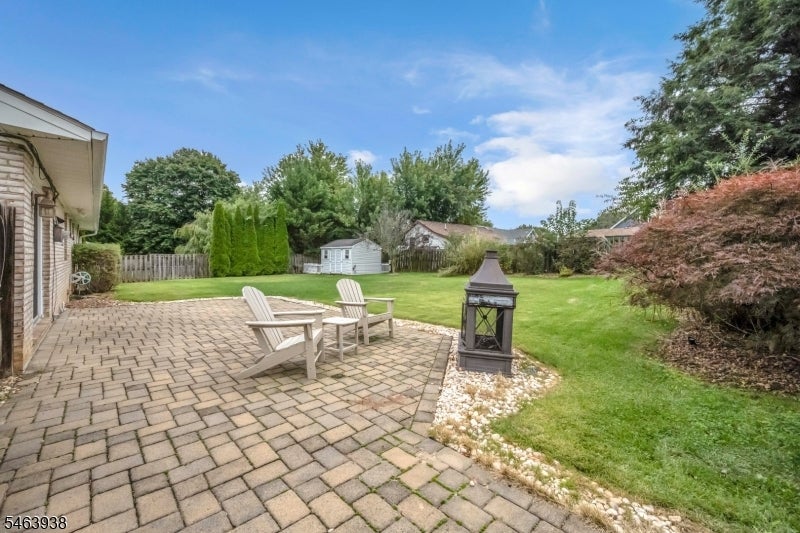 9 Douglas Ln