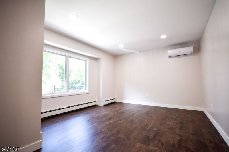 5 Muller Pl