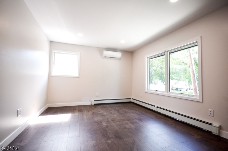 5 Muller Pl