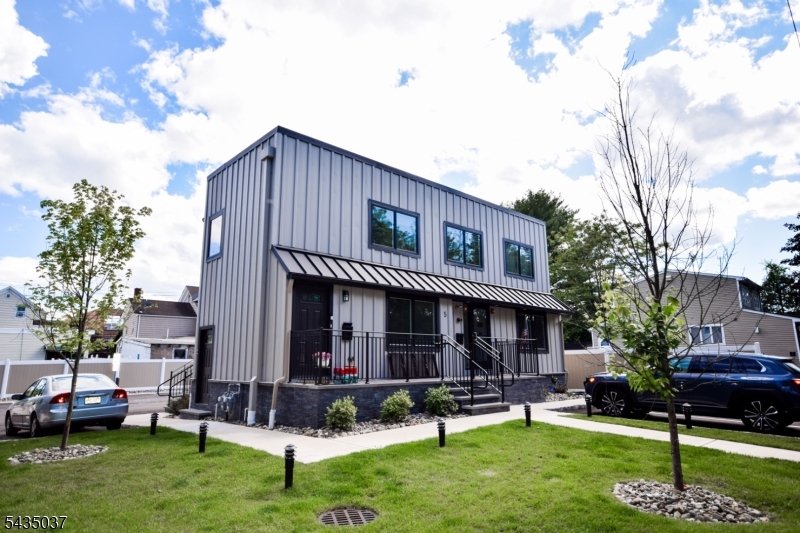5 Muller Pl