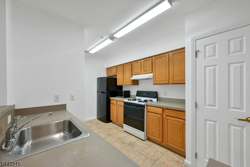 189 Forest Ave 213