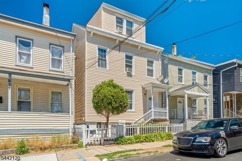 Photo for 279 N 4Th St
