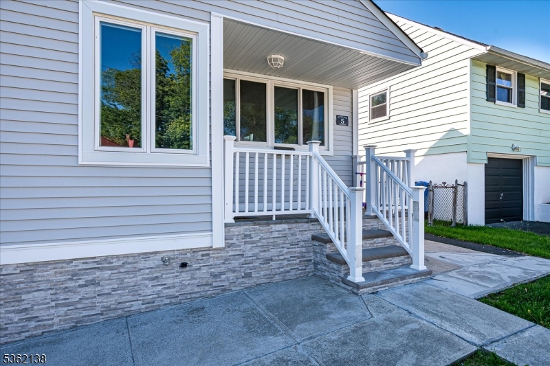 5 Alvin Ct