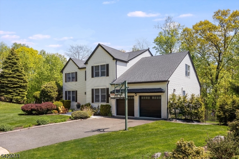 55 Highwood Rd