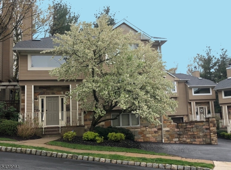 182 Clarken Dr