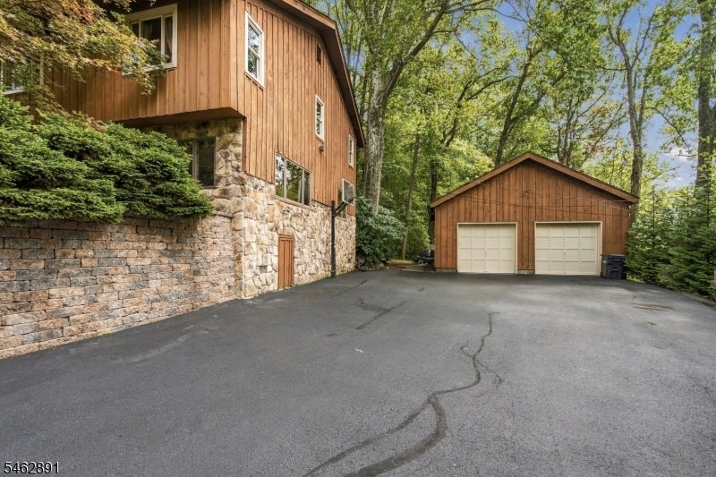 99 Haytown Rd