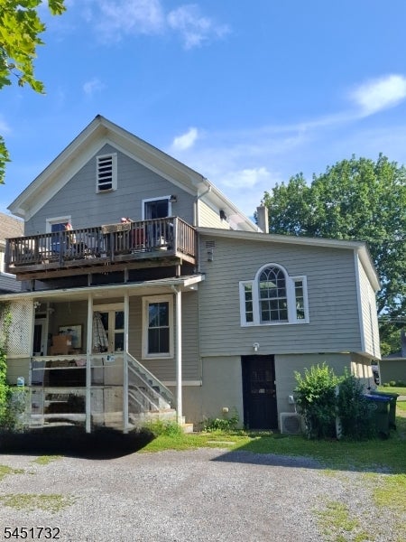 89 Main St