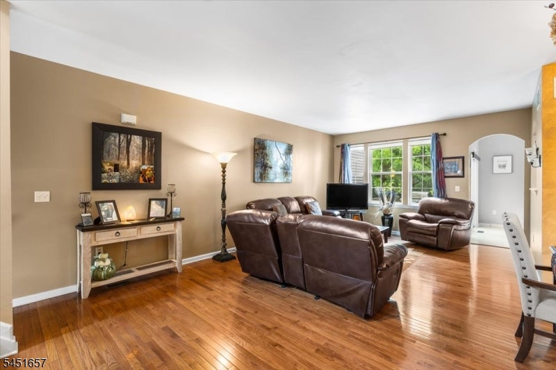 54 Indian Field Dr