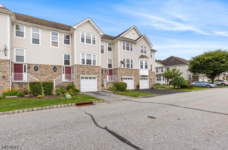 54 Indian Field Dr