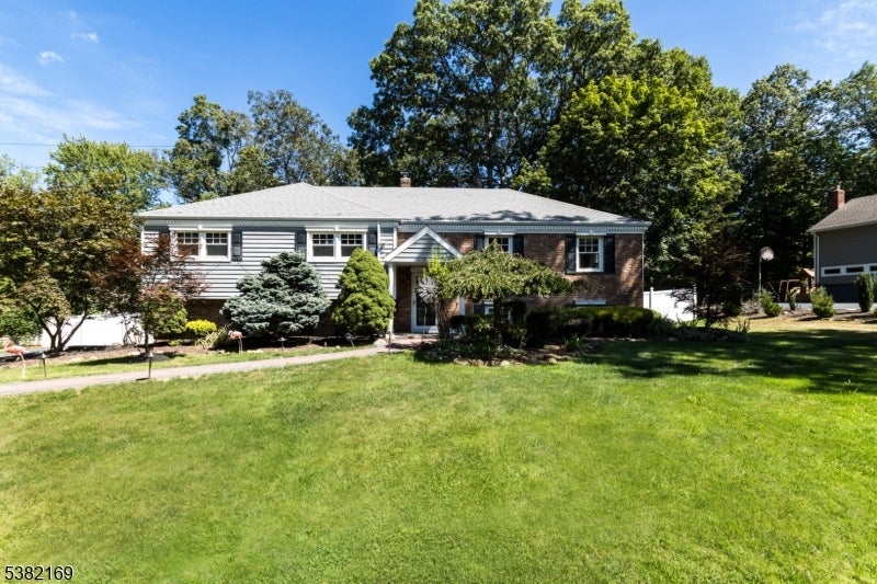 58 West Dr
