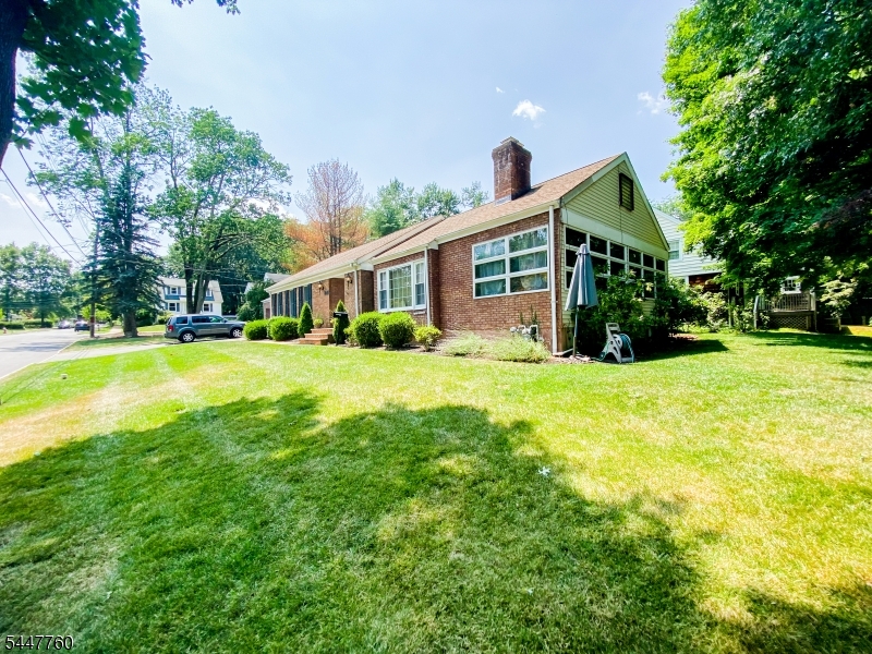 10 Bridge St