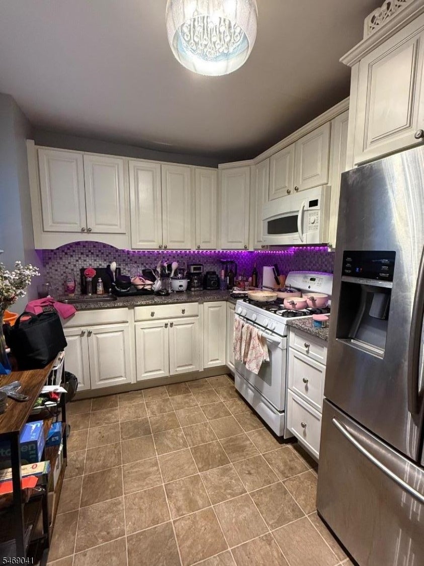 66 Garden Ave