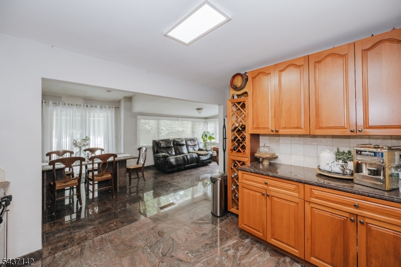 64 Orchard Dr